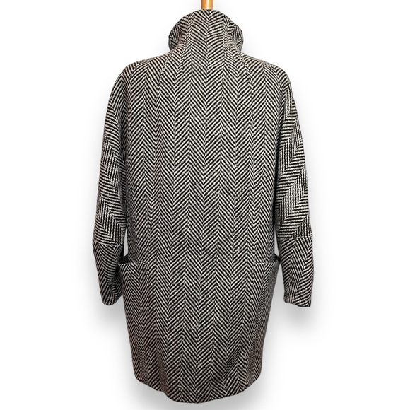 Vintage Tweed/Wool Salt and Pepper Peacoat - Picture 2 of 6